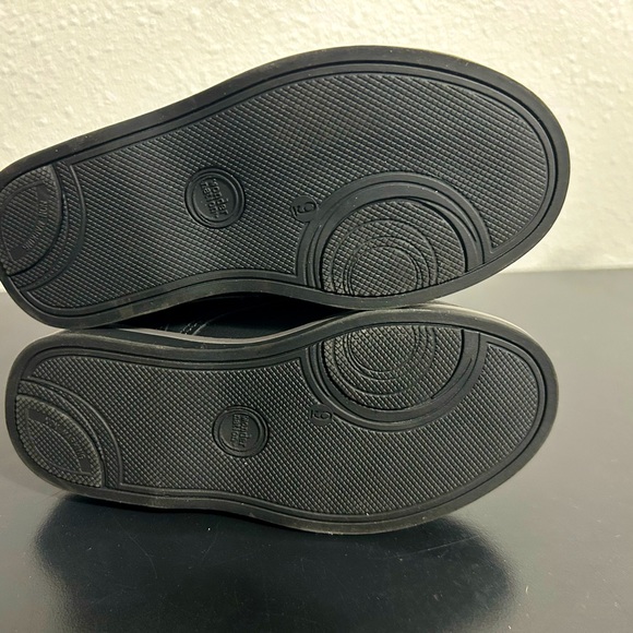 Wonder Nation boys dress shoes (size 9) - Picture 3 of 3